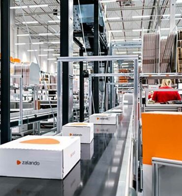 SHOEZ: Online-Modehändler erwartet für 2022 schwächeres Wachstum